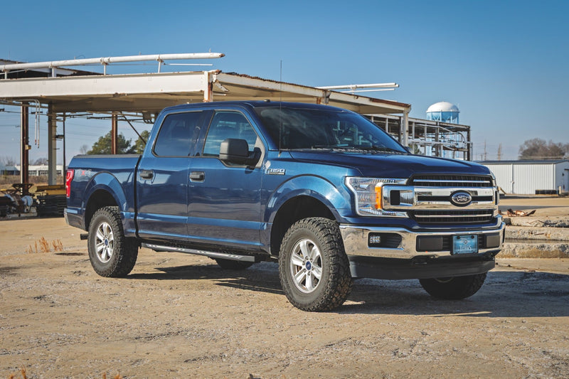 ラフカントリー AC2 ランニングボード アンバー/ホワイト LED クルーキャブ フォード F-150/Lightning/F-250/F-350/Raptor (2015-2026)