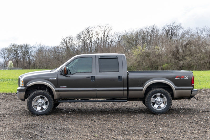 ラフカントリー オーバルネフバー クルーキャブ ブラック フォード F-250/F-350 Super Duty (1999-2016)