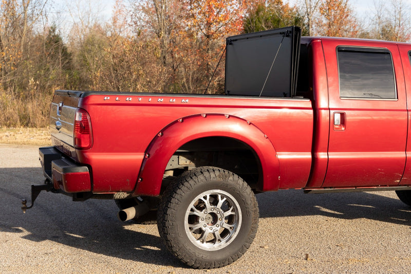 ラフカントリー フォード F-250/F-350 Super Duty ハードトライフォールドフリップアップベッドカバー 6'10" ベッド用 1999-2016