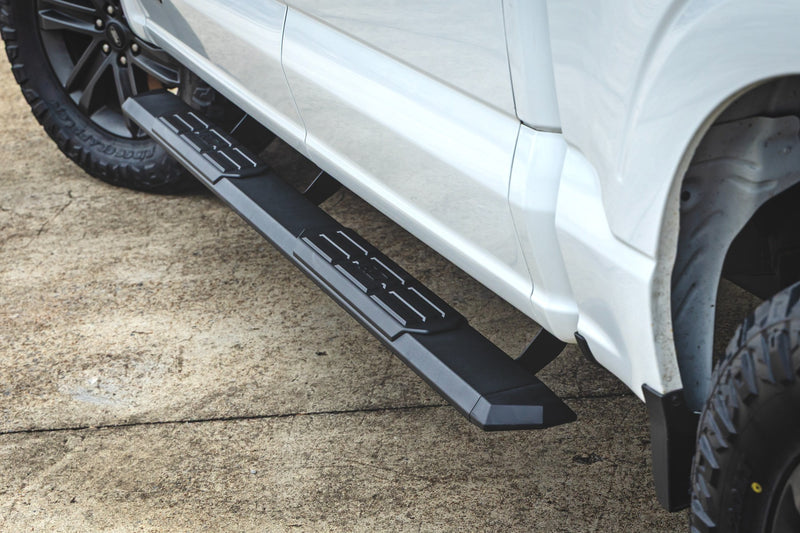 ラフカントリー TR2 ランニングボード フォード F-150/Lightning/F-250/F-350/Raptor 2015-2026
