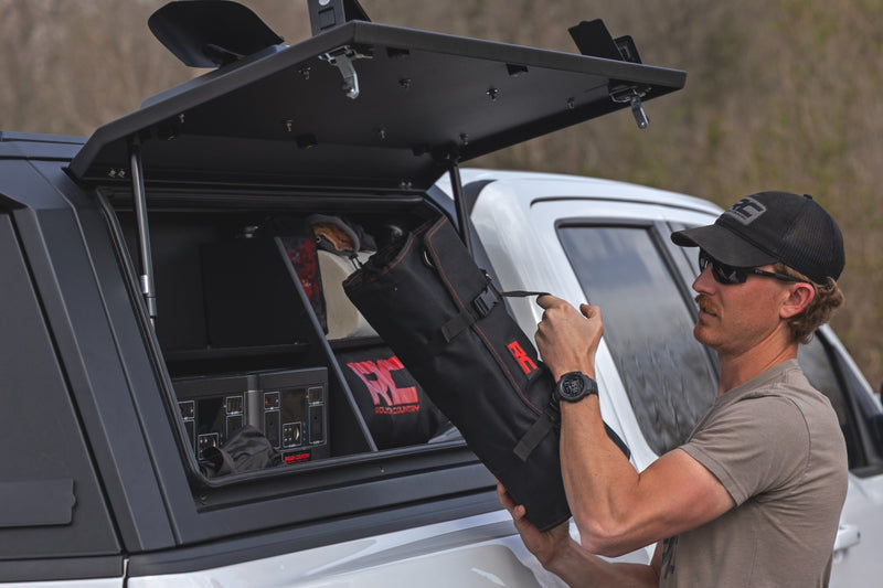 ラフカントリー Bed Cap サイドシェルフ収納ビン 助手席側 | シルバラード/F-150/シエラ/ラム 1500
