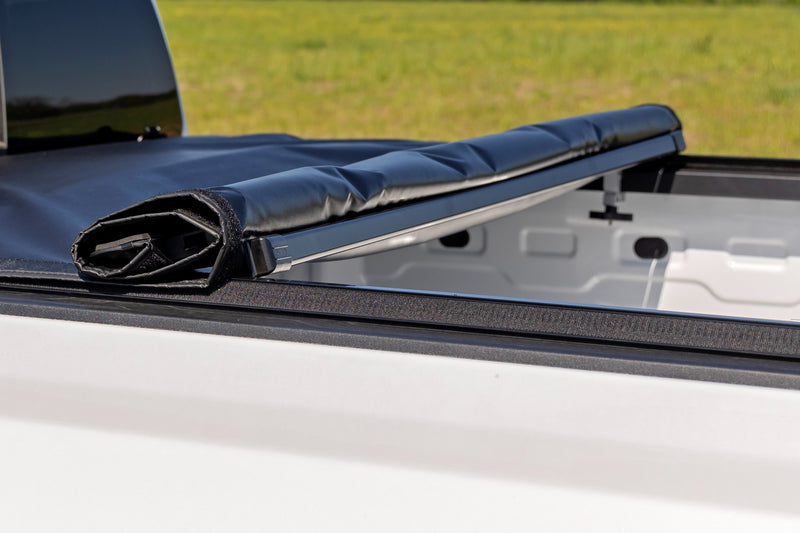 ラフカントリー ソフトロールアップ トノーカバー 5フィートベッド シボレー Colorado / GMC Canyon 2WD/4WD (2015-2026)