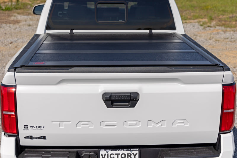 ラフカントリー ハードロープロファイルベッドカバー トヨタ タコマ 2WD/4WD 2024-2026