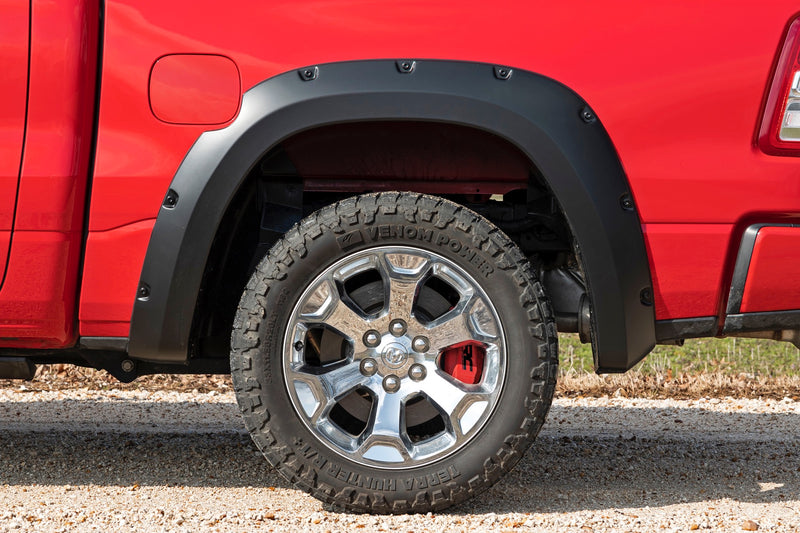 ラフカントリー キャリパーカバー フロント&リア レッド | ラム 1500 2WD/4WD (2019-2026)