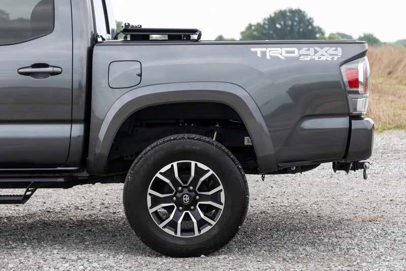 ラフカントリー ハードロープロファイルベッドカバー トヨタ タコマ 2WD/4WD 2016-2023