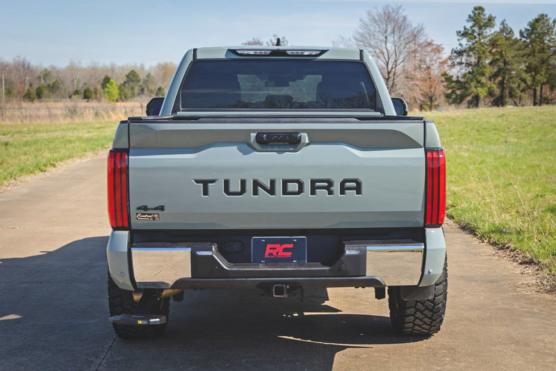 ラフカントリー リトラクタブルベッドステップ 手動式 トヨタ Tundra 2WD/4WD 2022-2026