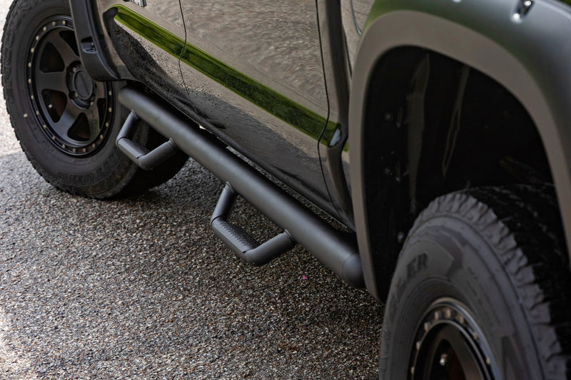 ラフカントリー ナーフステップ キャブレングス CrewMax 5'7" ベッド トヨタ Tundra 2WD/4WD (2007-2021)