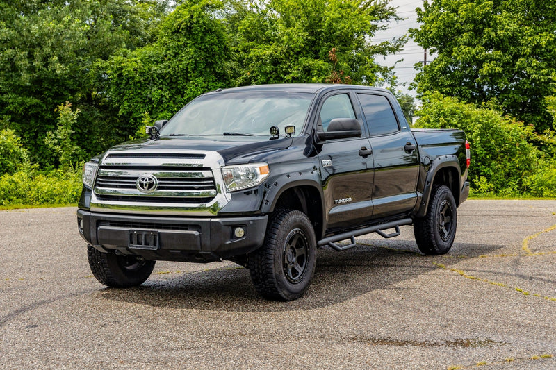 ラフカントリー ナーフステップ キャブレングス CrewMax 5'7" ベッド トヨタ Tundra 2WD/4WD (2007-2021)