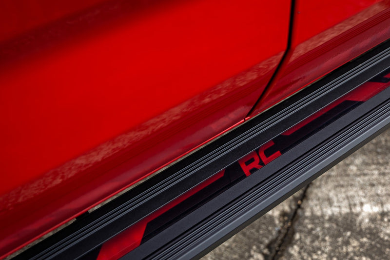 ラフカントリー マルチカラーLEDランニングボード クルーマックス トヨタ Tundra 2WD/4WD 2022-2026