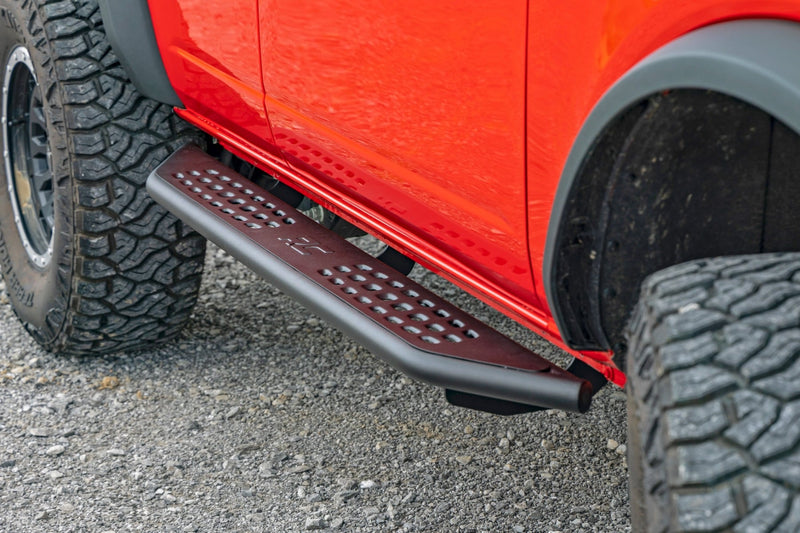 ラフカントリー OV2 ランニングボード 4ドア フォード Bronco 4WD 2021-2026