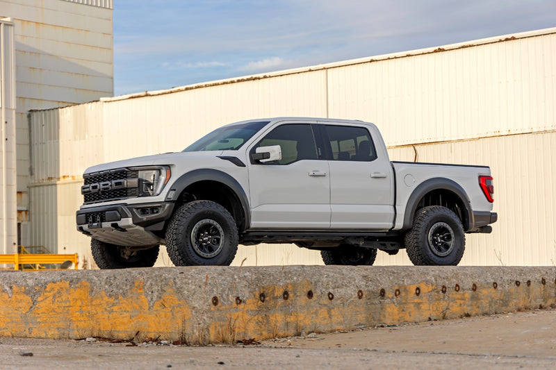 ラフカントリー 2.5インチリフトキット | フォード F-150 Raptor 4WD (2021-2026)