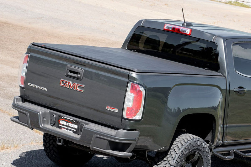 ラフカントリー ソフトトライフォールド トノーカバー | シボレー/GMC Colorado/Canyon 2WD/4WD (2015-2016)
