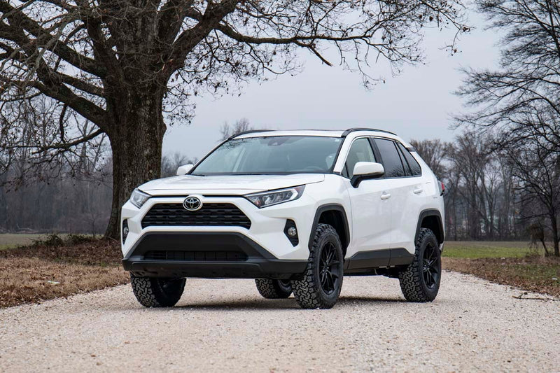 ラフカントリー 2.5インチ リフトアップキット トヨタ RAV4 2WD/4WD (2019-2023)