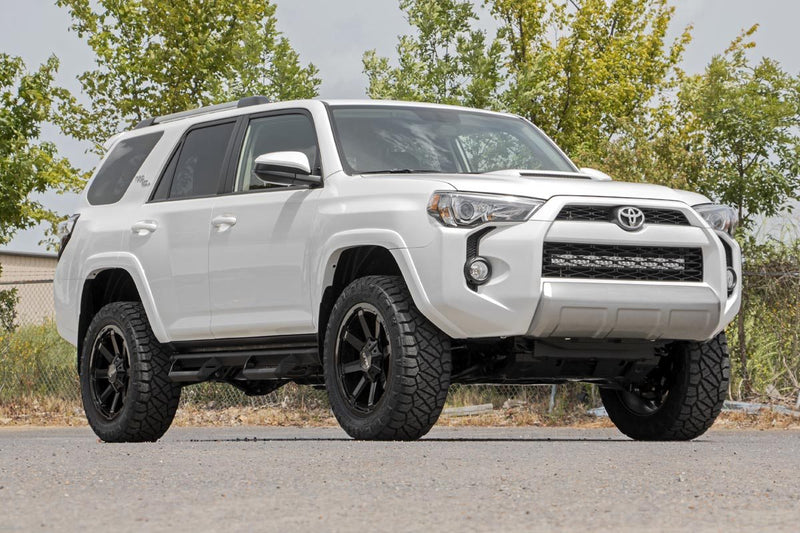 ラフカントリー トヨタ 4Runner 30インチ グリル内蔵 LED ライトバー (2014-2020)