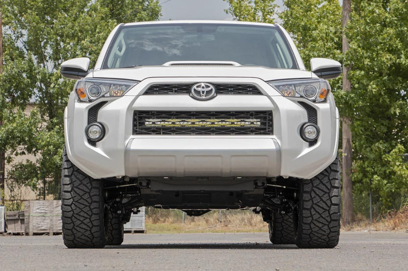 ラフカントリー トヨタ 4Runner 30インチ グリル内蔵 LED ライトバー (2014-2020)