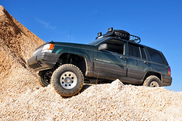 ラフカントリー ジープ グランドチェロキー ZJ 4WD ロングアームアップグレードキット 4インチリフト (1993-1998)