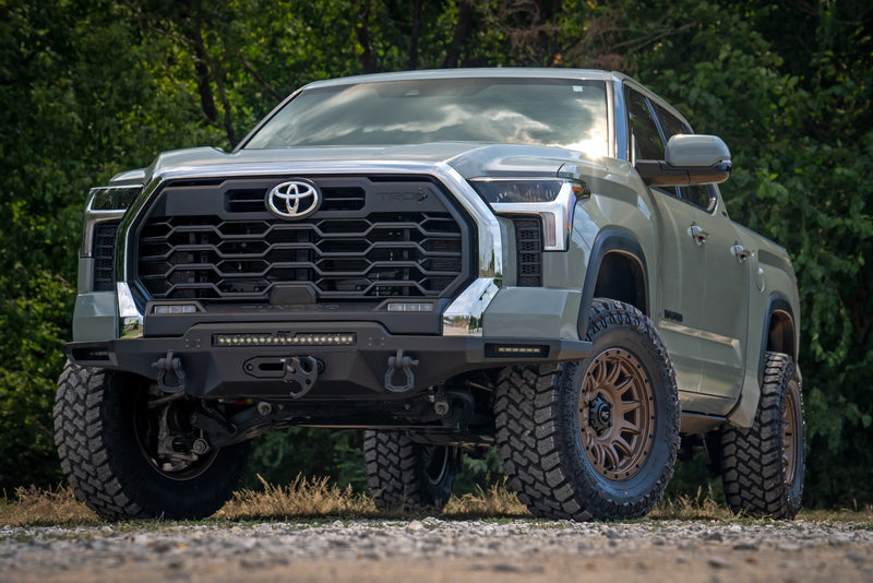 ラフカントリー ハイブリッドフロントバンパー トヨタ Tundra 2WD/4WD 2022-2026