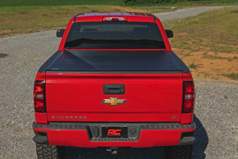 ラフカントリー ハードロールアップ トノーカバー 5'9" ベッド シボレー/GMC 1500 (2014-2018)