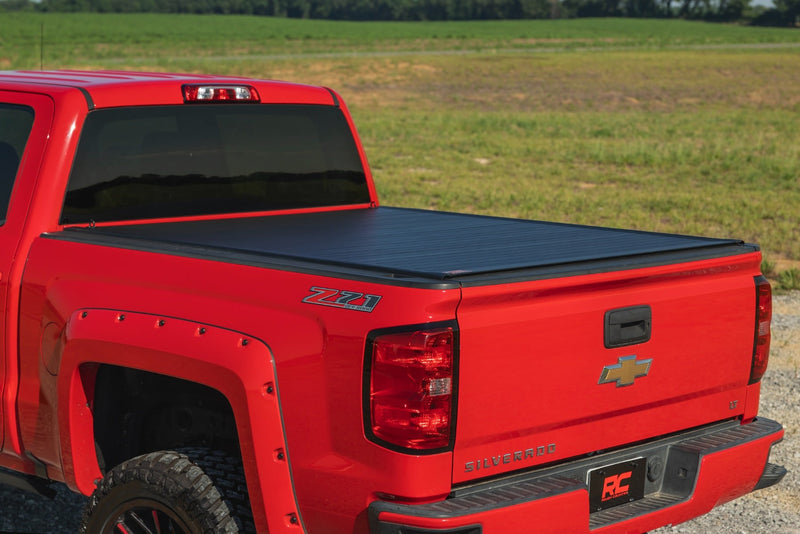 ラフカントリー ハードロールアップ トノーカバー 5'9" ベッド シボレー/GMC 1500 (2014-2018)