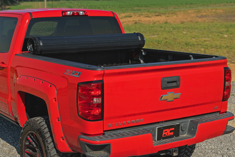 ラフカントリー ハードロールアップ トノーカバー 5'9" ベッド シボレー/GMC 1500 (2014-2018)