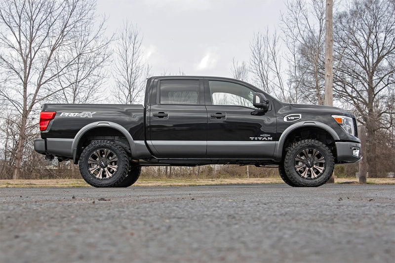 ラフカントリー ニッサン TITAN 2WD/4WD 3インチリフトキット (2004-2024)