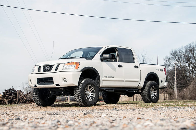 ラフカントリー 4インチ リフトキット | ニッサン TITAN 2WD/4WD (2004-2015)