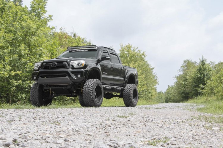 ラフカントリー トヨタ タコマ 2WD/4WD 6インチリフトアップキット (2005-2015)