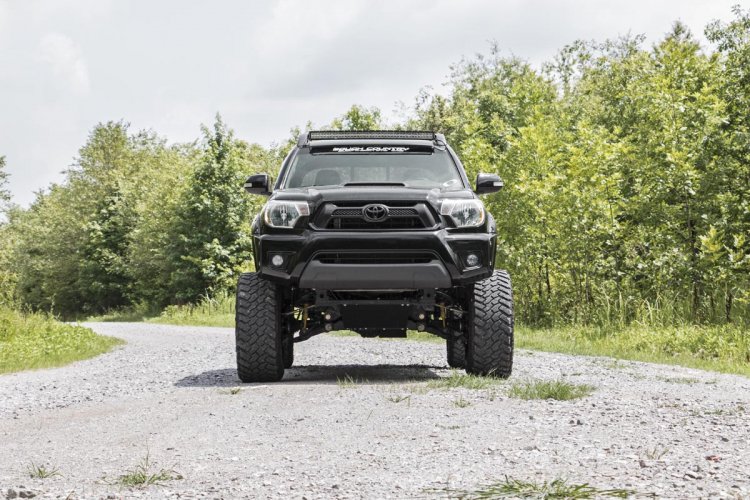 ラフカントリー トヨタ タコマ 2WD/4WD 6インチリフトアップキット (2005-2015)