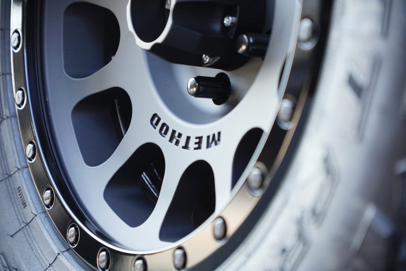 Method Race Wheels | MR305 NV / 17X8.5" / 5X127 / 0MM